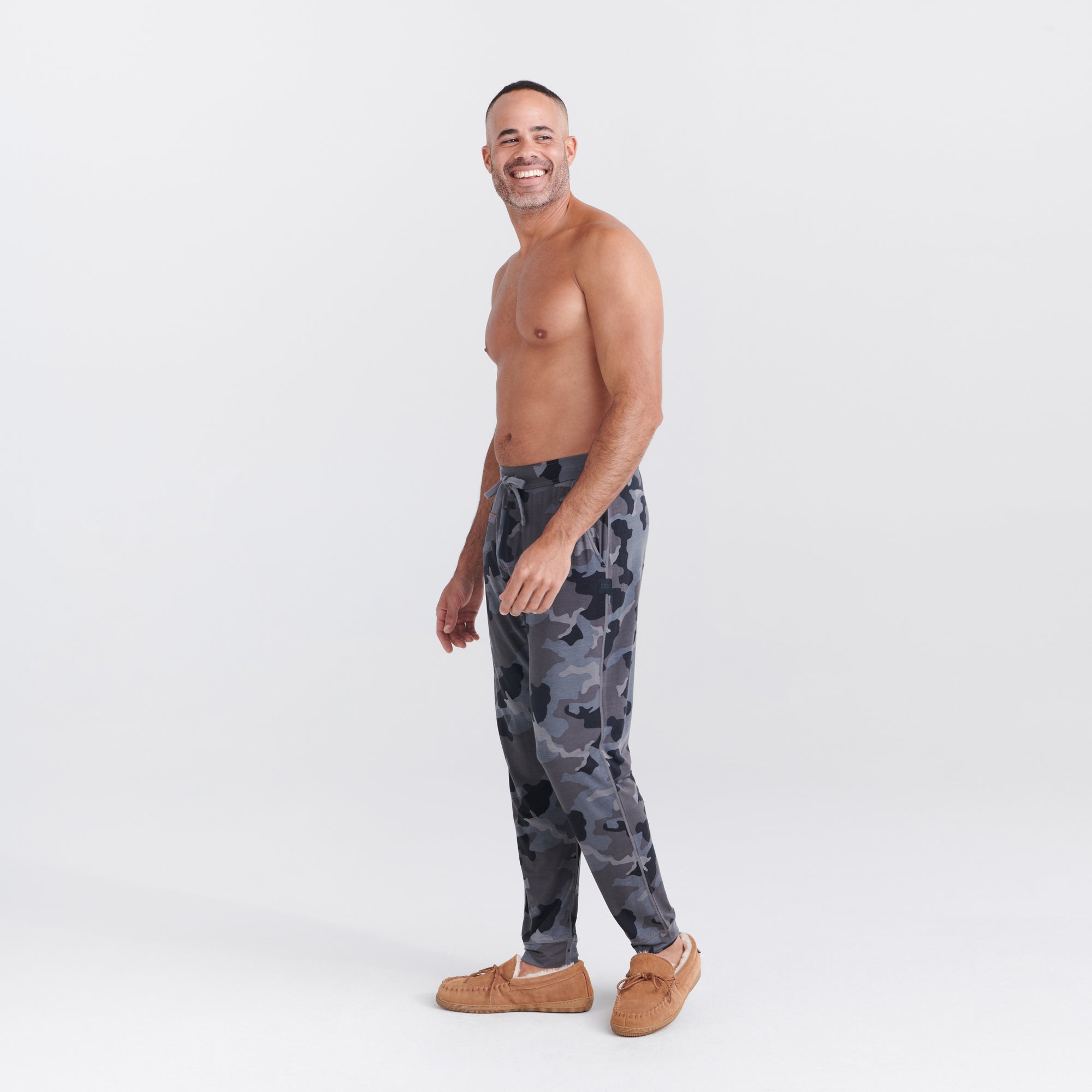 Front - Model wearing Snooze Sleep Pant in Supersize Camo- Dark Charcoal