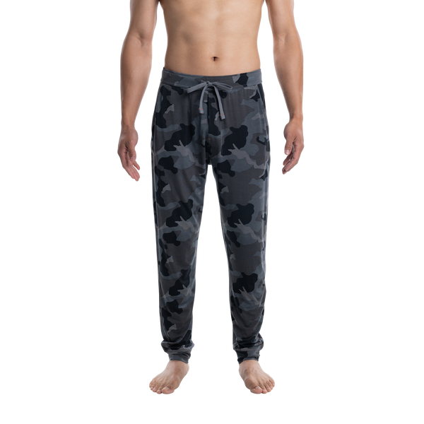 Front - Model wearing Snooze Sleep Pant in Supersize Camo- Dark Charcoal